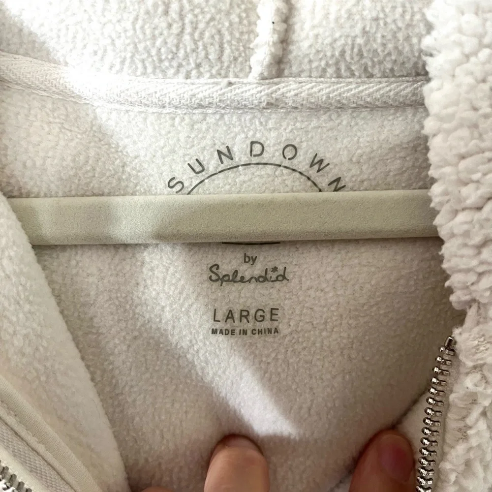 Sundown by Splendid Bowie Hooded Sherpa Crop Jacket in Ivory, Sz L (P2P 23”)